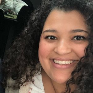 Meet your Posher, Cierra